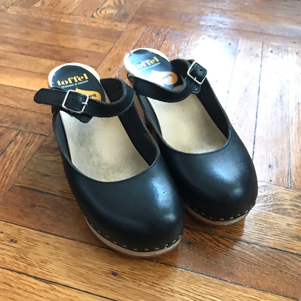Swedish Hasbeens Mary Jane clog